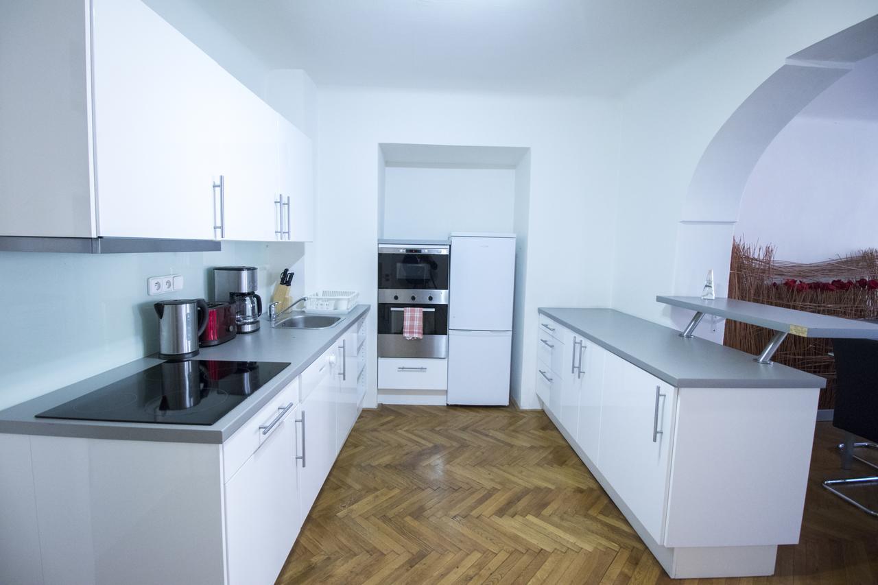 Apartments Old Town Square 27 Praga Zewnętrze zdjęcie