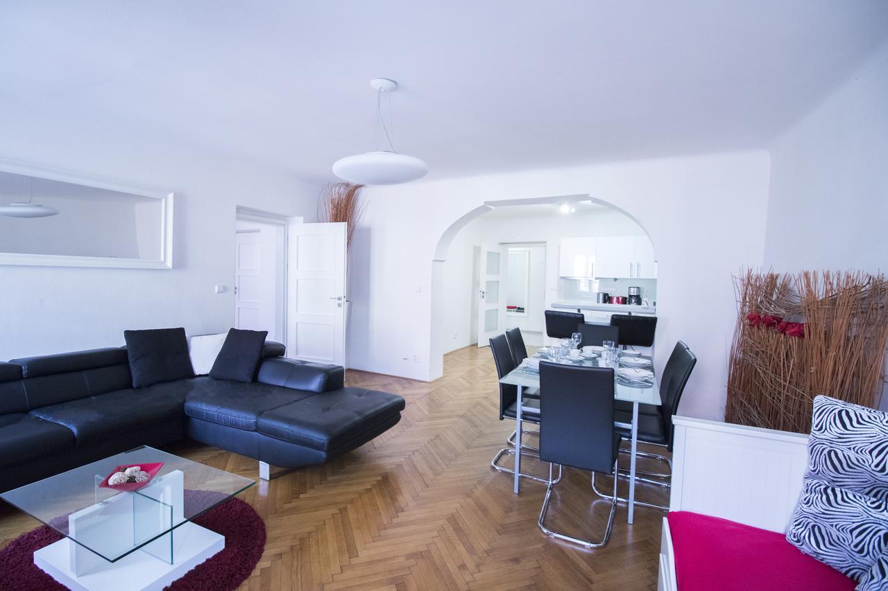 Apartments Old Town Square 27 Praga Zewnętrze zdjęcie
