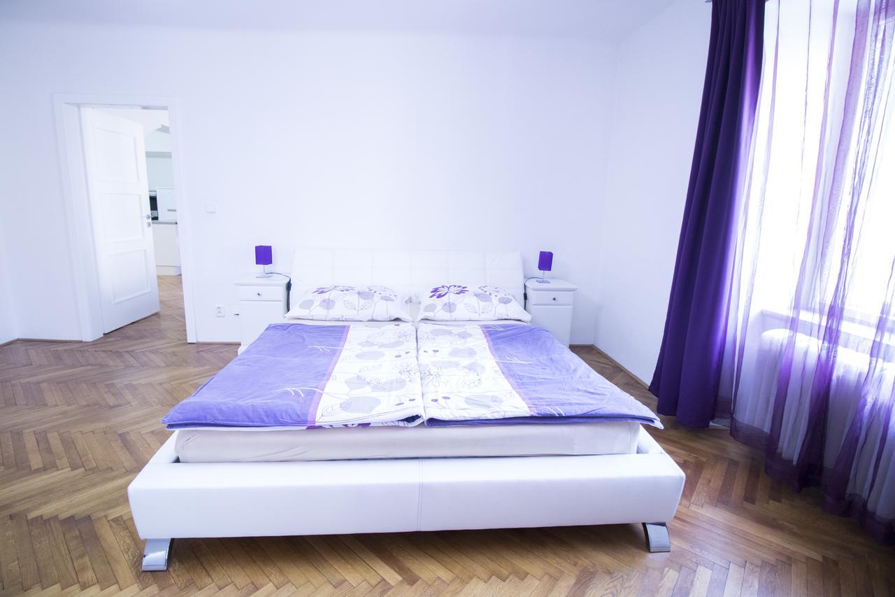 Apartments Old Town Square 27 Praga Zewnętrze zdjęcie
